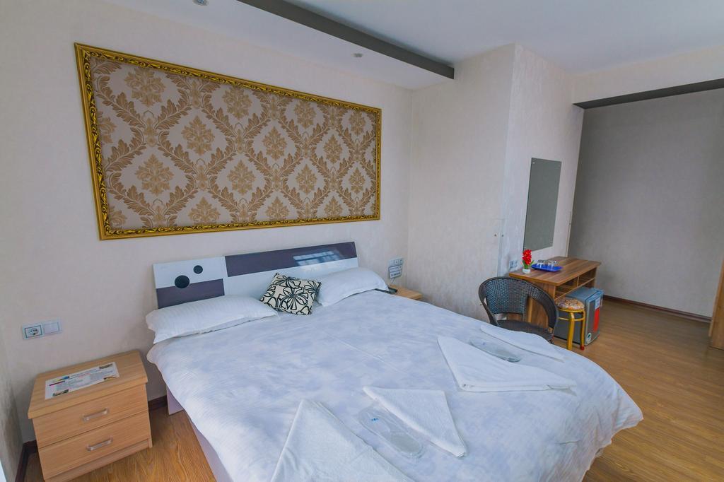 Hotel Garden House Tbilisi Phòng bức ảnh